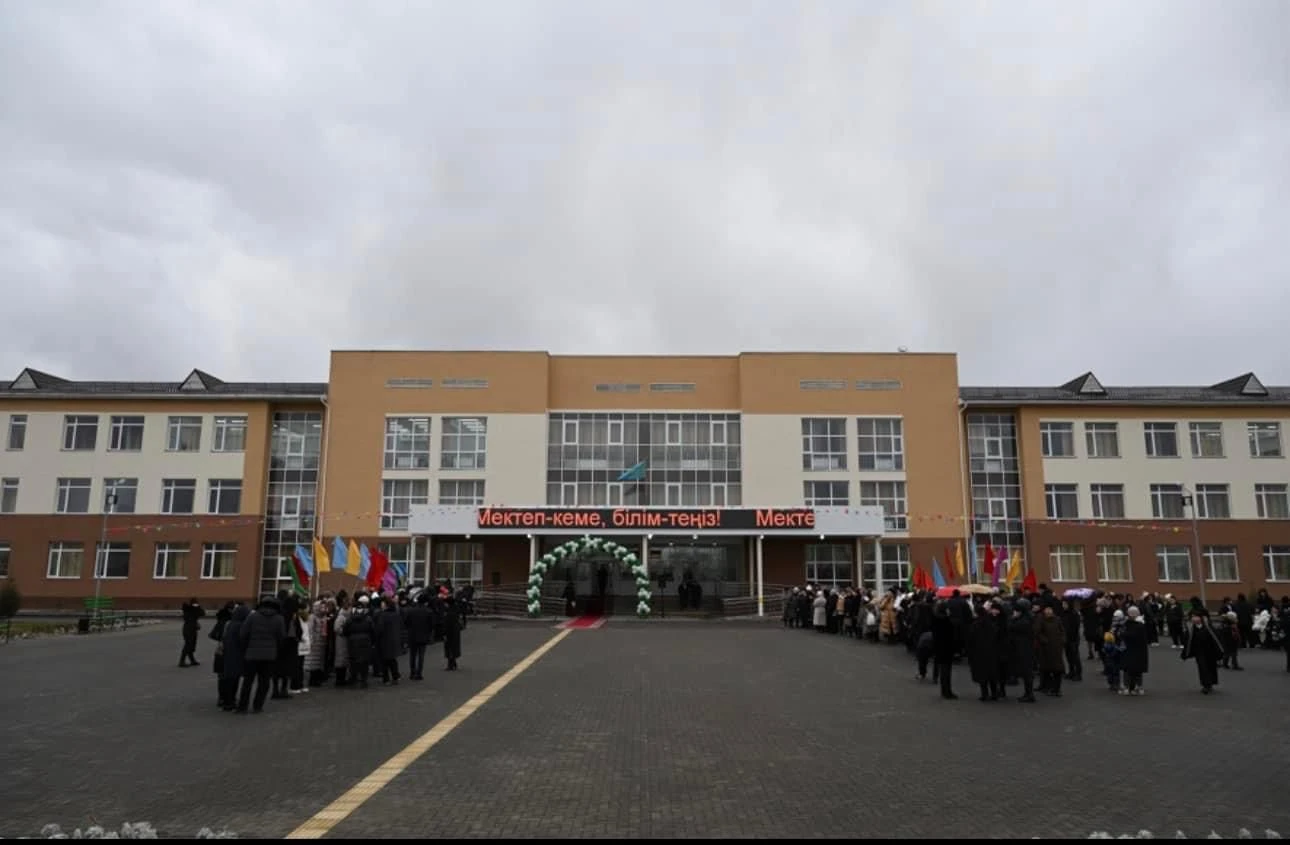 قايتارىلعان قارجىعا سالىنعان مەكتەپ