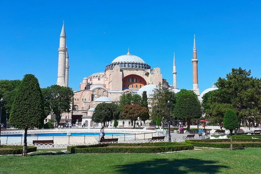 تۇركياداعى ايا-سوفيا مەشىتى تۋريستەر ءۇشىن اقىلى بولادى