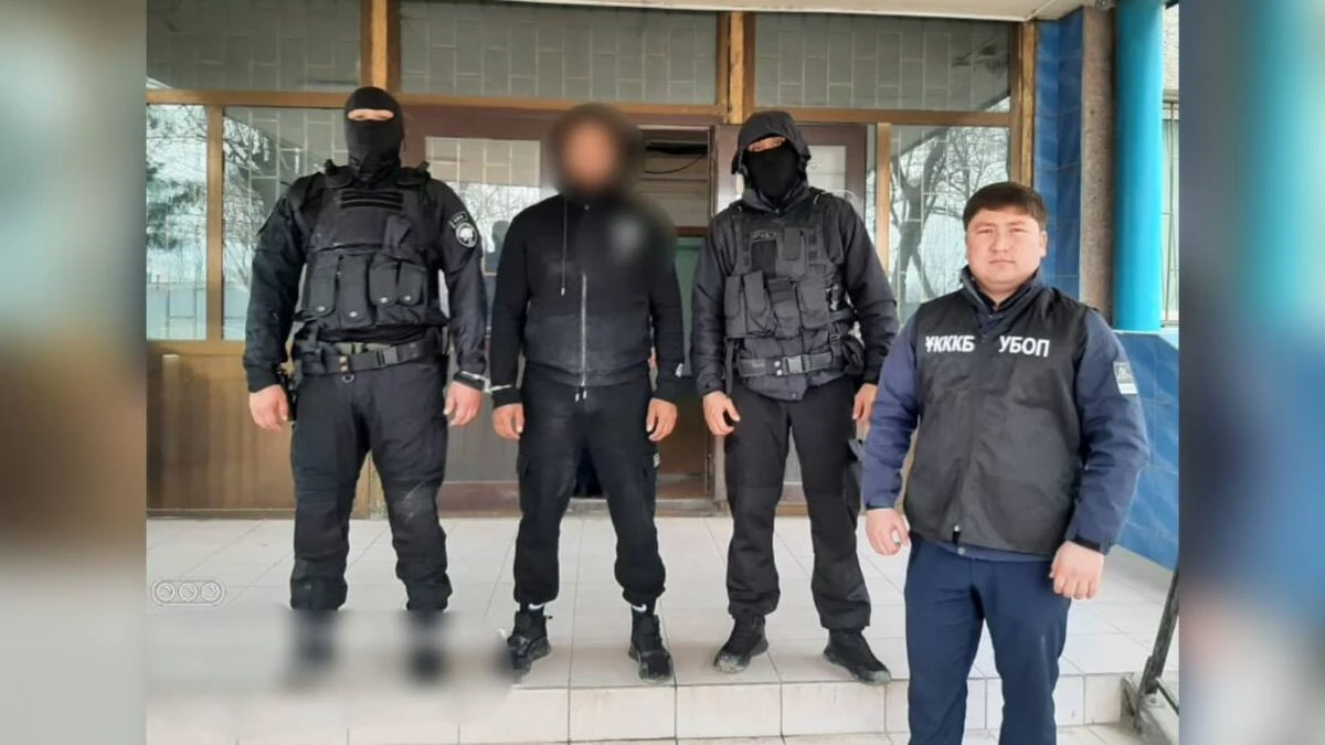 «كولىگىن تارتىپ العان». قوماقتى اقشا بوپسالاعان ادام بۇرىن دا سوتتالعان – پوليتسيا