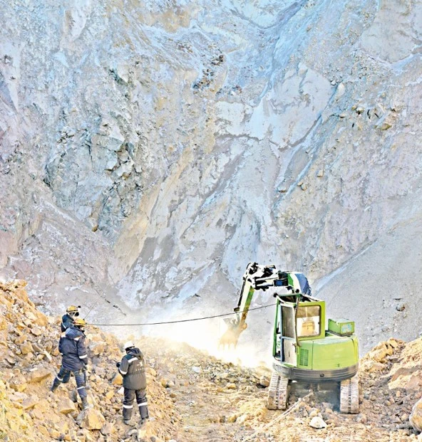 كەنىشتەگى اپات: اۆتوبۋس تابىلۋعا جاقىن