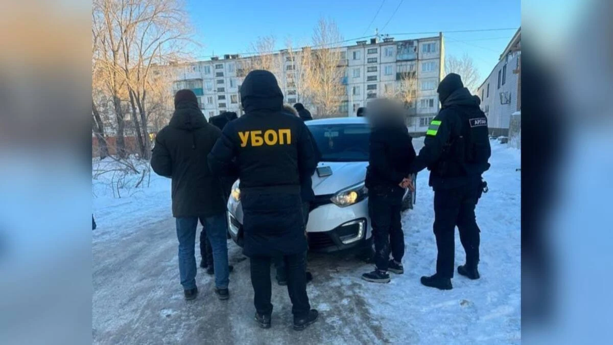 «جاپا شەككەن – زاۋىت قىزمەتكەرلەرى». قوماقتى قارجى جىمقىرعان توپ ۇستالدى