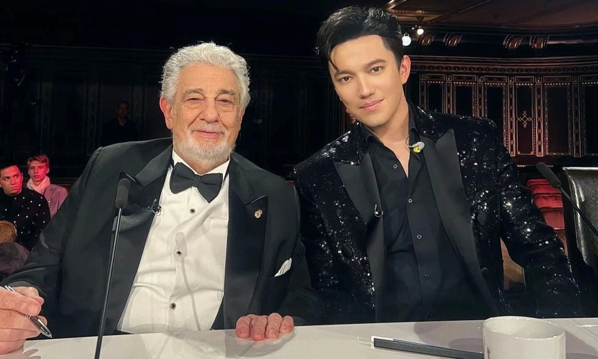 ديماش قۇدايبەرگەن ايگىلى پلاسيدو دومينگومەن بىرگە ءان ايتادى