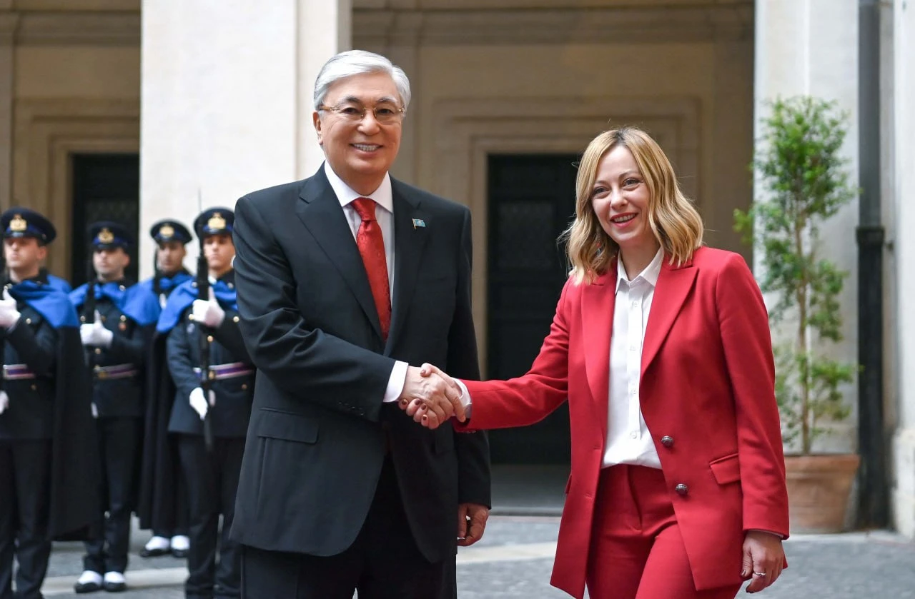 مەملەكەت باسشىسى «كيدجي» سارايىنا باردى