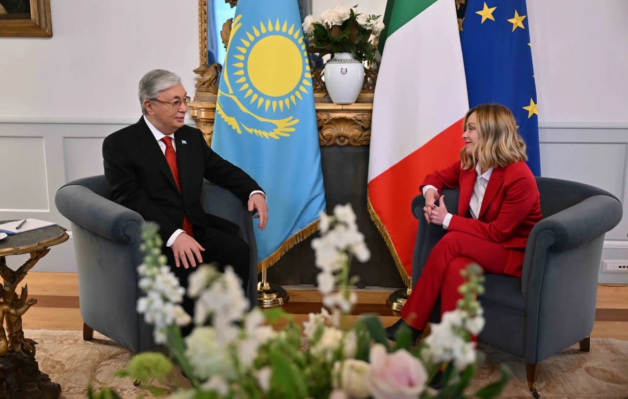 قازاقستان پرەزيدەنتى مەن دجوردجا مەلوني كەلىسسوز جۇرگىزدى