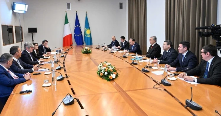 پرەزيدەنت بىرقاتار يتاليالىق كاسىپكەرلەردى قابىلدادى