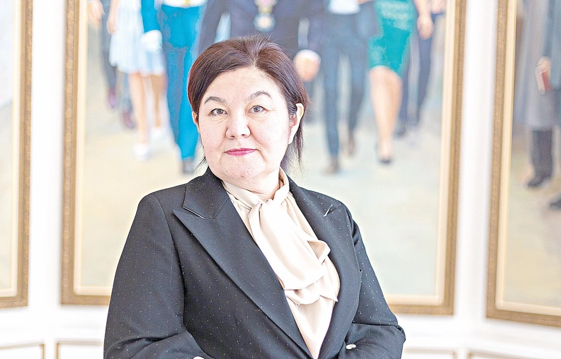 اقپاراتتىق قاۋىپسىزدىك جانە ونلاين كەڭىستىك