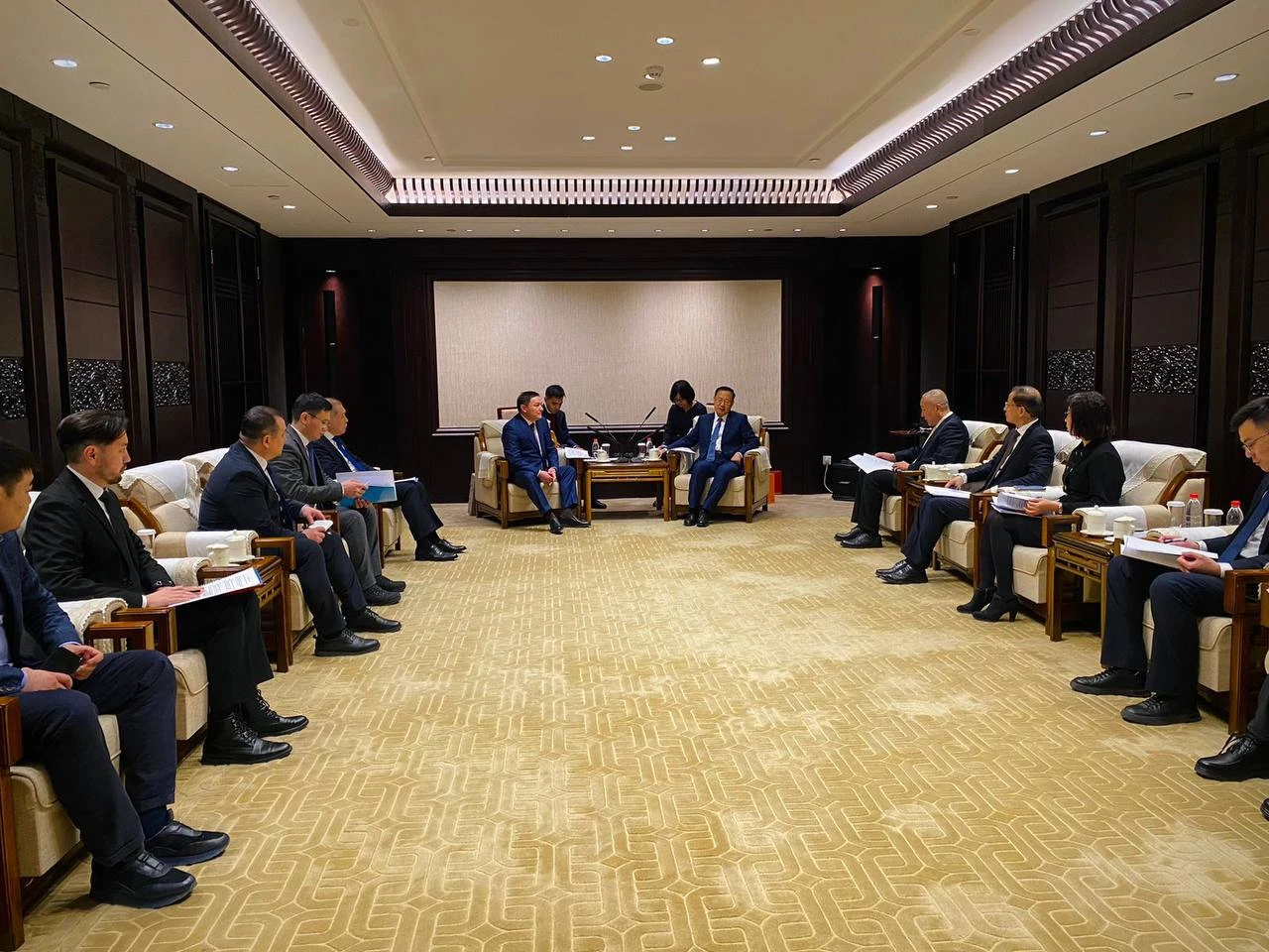 قازاقستانعا قىتايدان قانشا تۋريست كەلگەنى ءمالىم بولدى