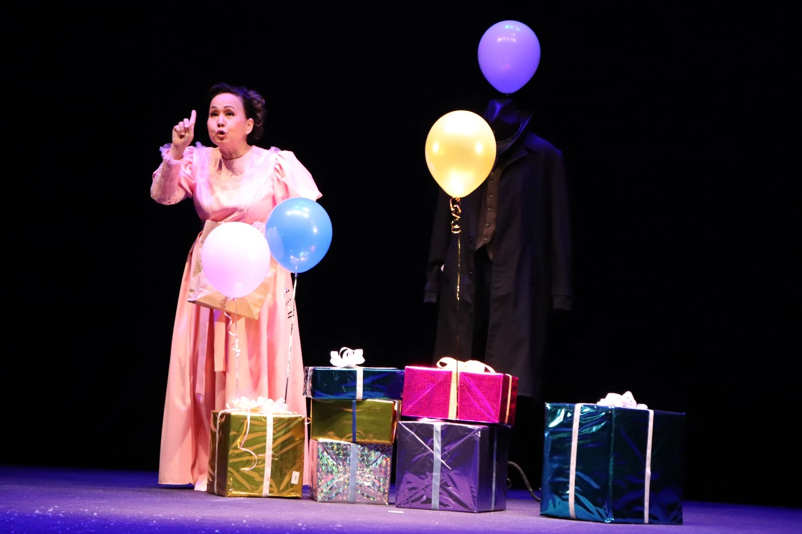 ماقاشەۆانىڭ مونوسپەكتاكلى