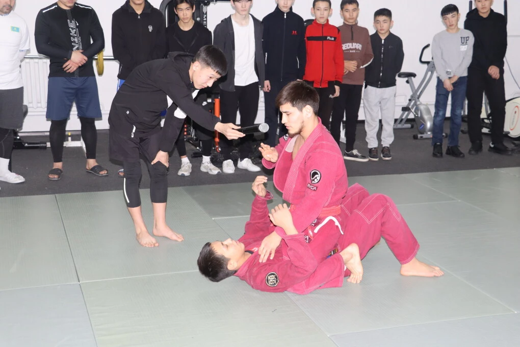 قاراتوبەدە گرەپپلينگ كلۋبى اشىلدى