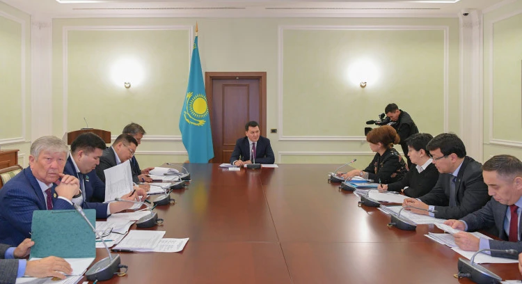 گەرالديكا قاعيداتى ناقتىلاندى