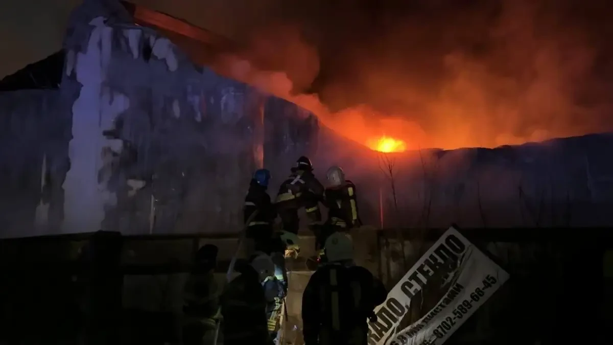 «1200 شارشى مەتردى شارپىعان»: ەلوردادا تسەح ورتەندى