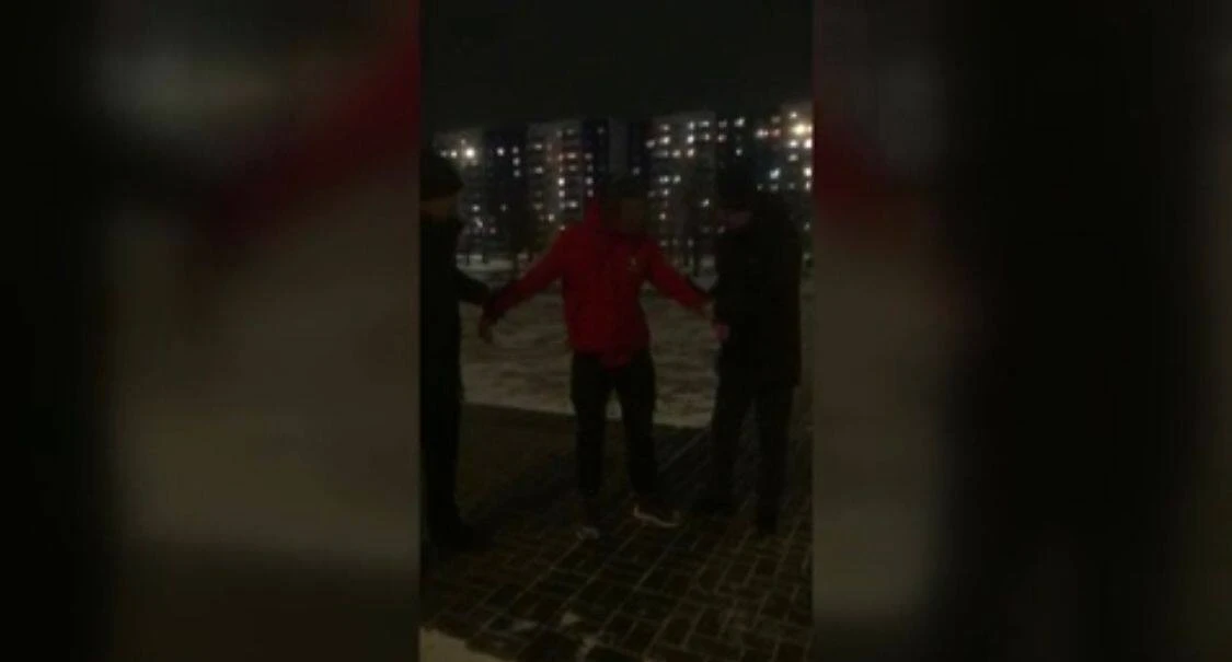 قاراعاندىلىق پوليتسەيلەر ەسىرتكى ديلەرىن ۇستادى