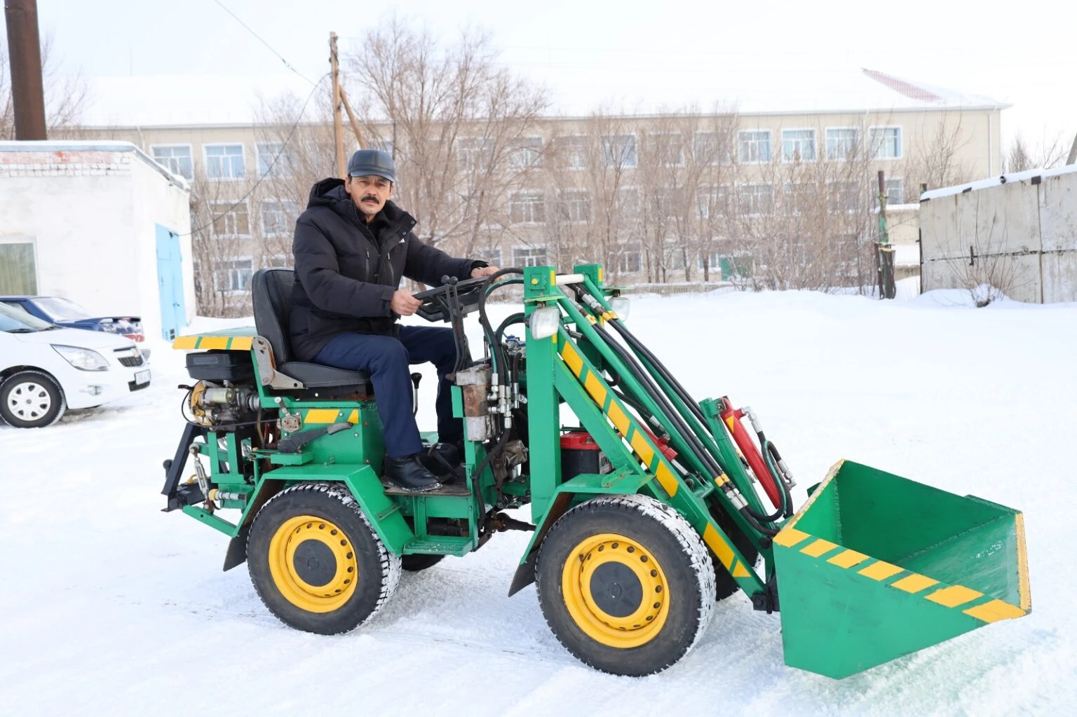 شارۋاعا ىڭعايلى تراكتور
