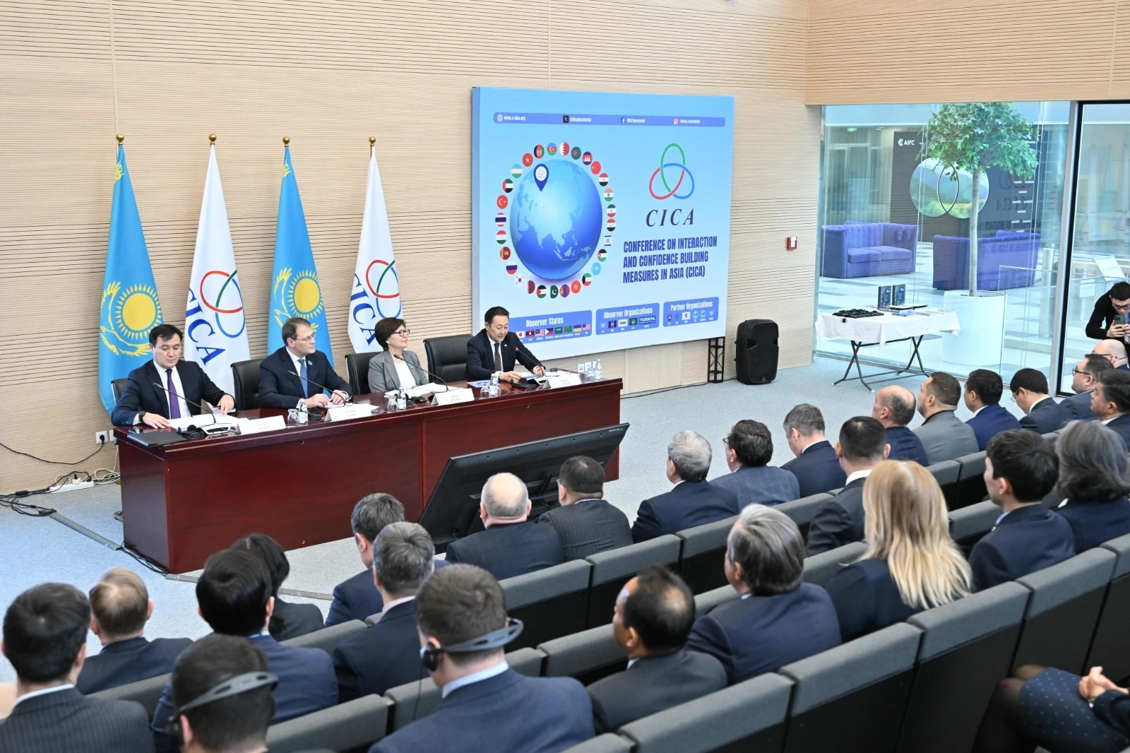 دەپۋتاتتار اوسشك شتاب-پاتەرىنە باردى