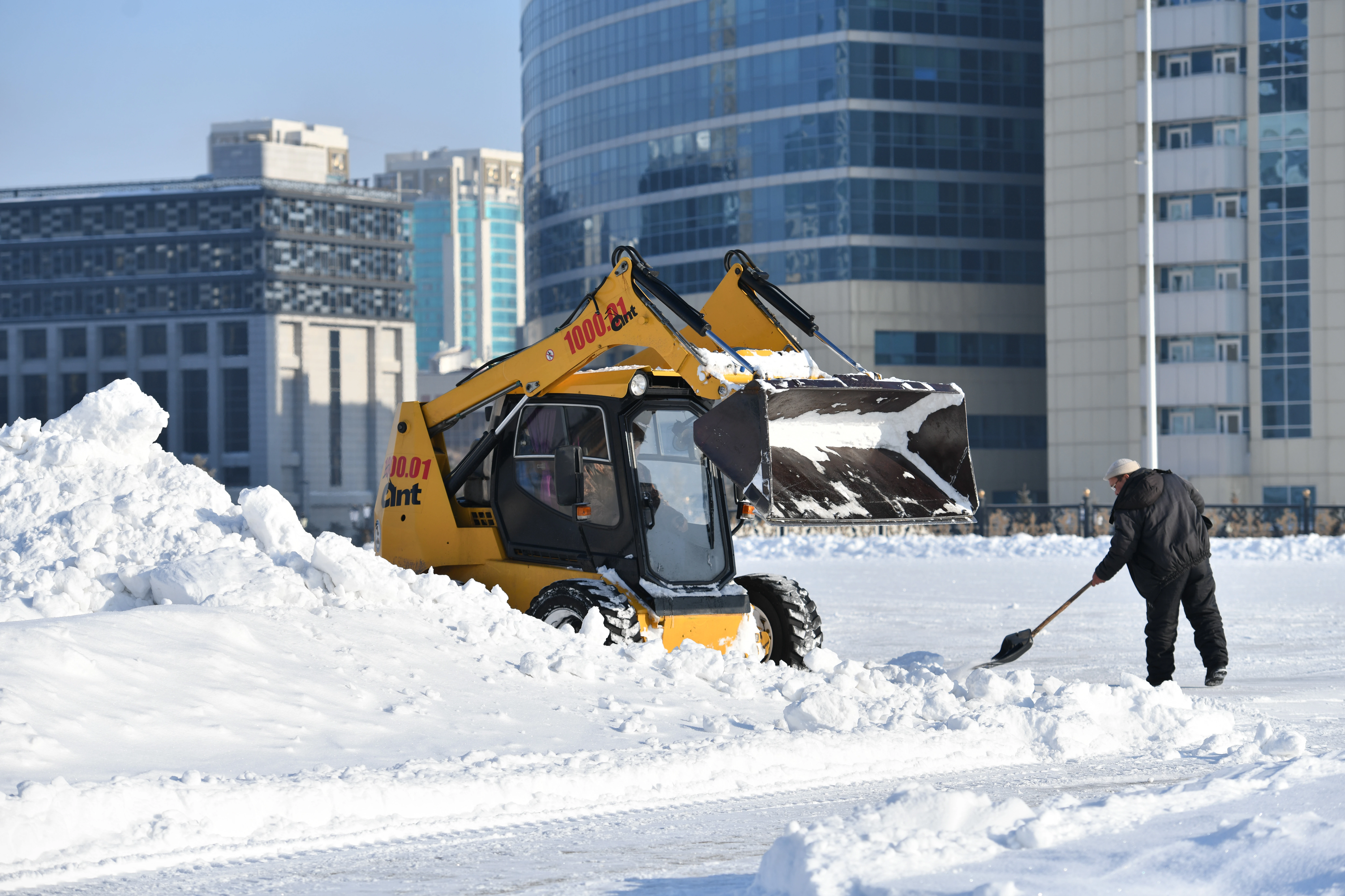 ەلوردادا 4 كۇن قاتارىنان قالىڭ قار جاۋادى