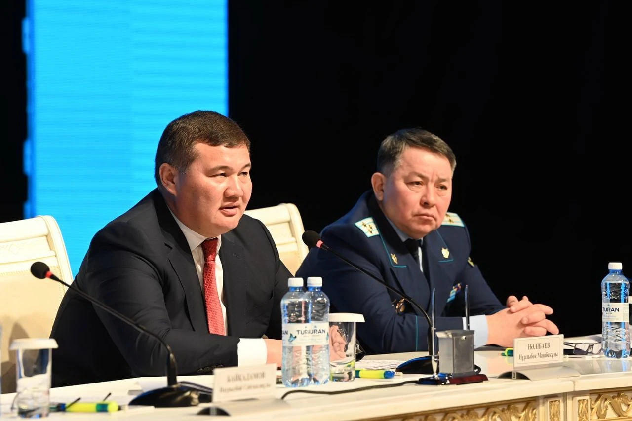 ادال ادام – قوعام تاربيەسىنىڭ جەمىسى