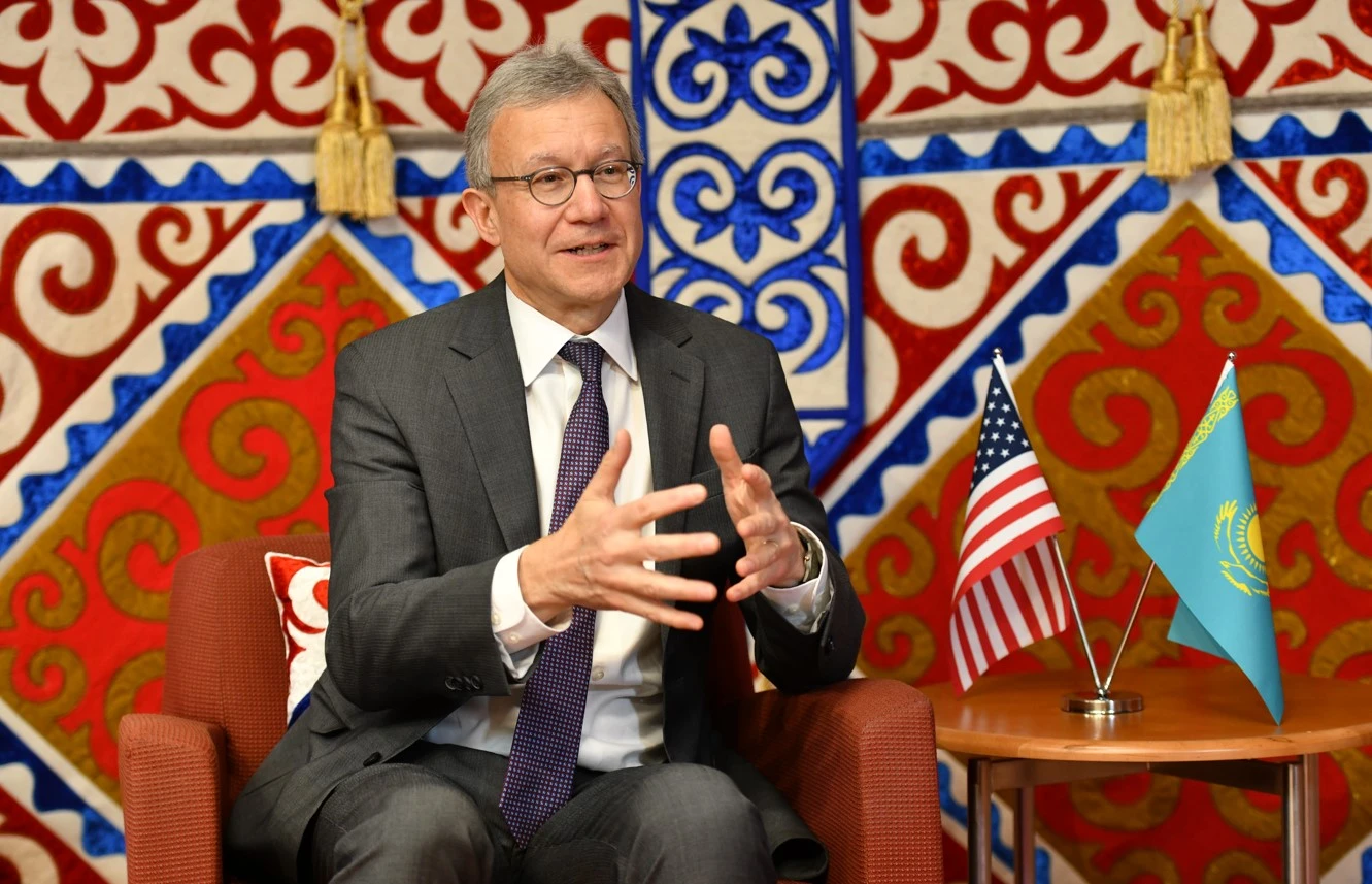 دەنيەل روزەنبليۋم: قازاق مادەنيەتىنە قۇرمەتىم جوعارى