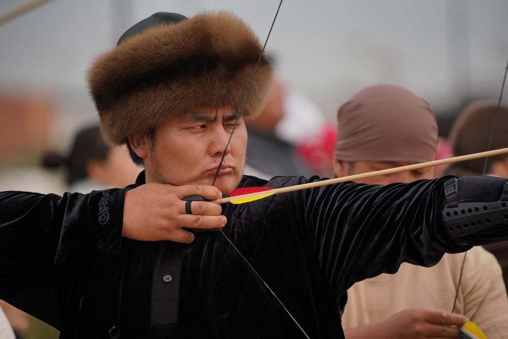 تۇركىستاندىقتار توپ جاردى