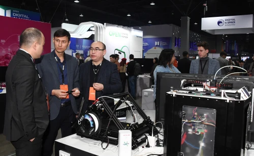 IT تەحنولوگيانىڭ جەتىستىكتەرى تانىستىرىلدى