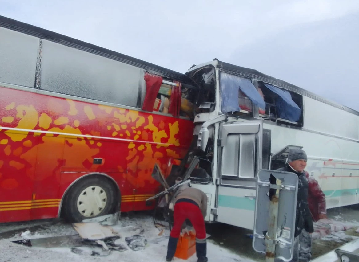 جۋالىداعى جول اپاتى: 26 اۆتوكولىك سوقتىعىسقان