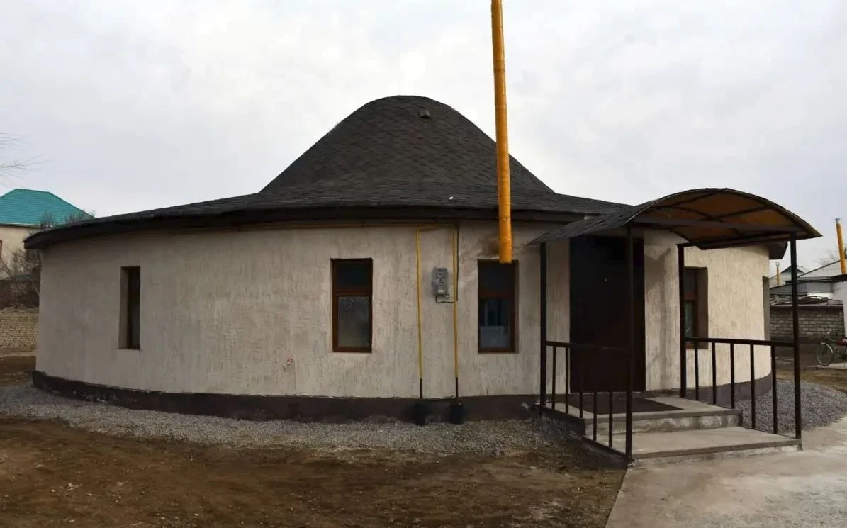 ەل نازارىن اۋدارعان ەرەكشە ءۇي