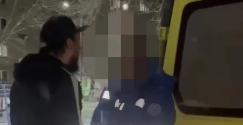 جەدەل جاردەم جۇرگىزۋشىسىن ۇرعان كۇدىكتى جازاسىز قالمايدى - ءىىم