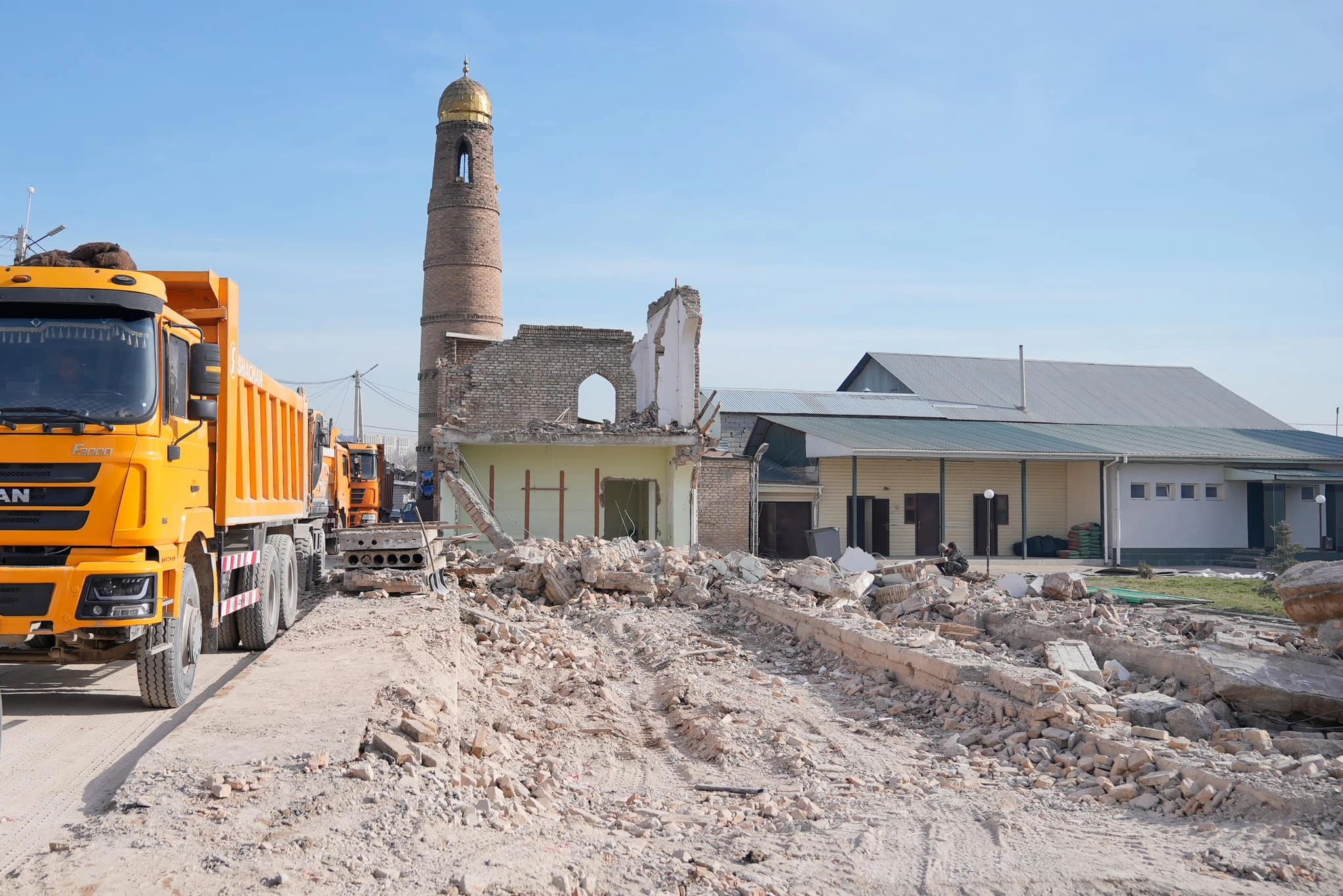 ەسكى مەشىت ەڭسەلەنەدى