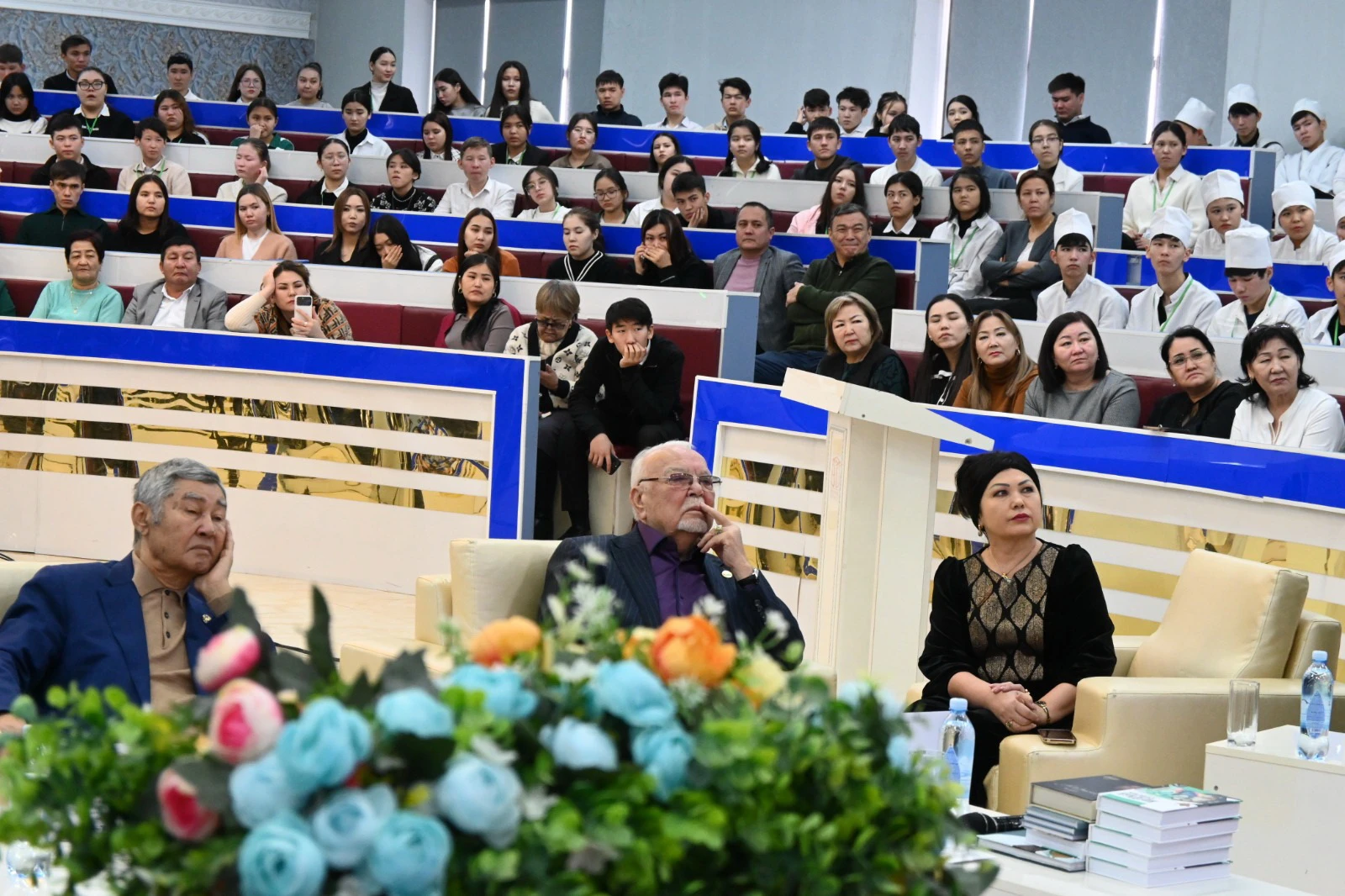 تۇلعاعا ارنالعان كەزدەسۋ كەشى