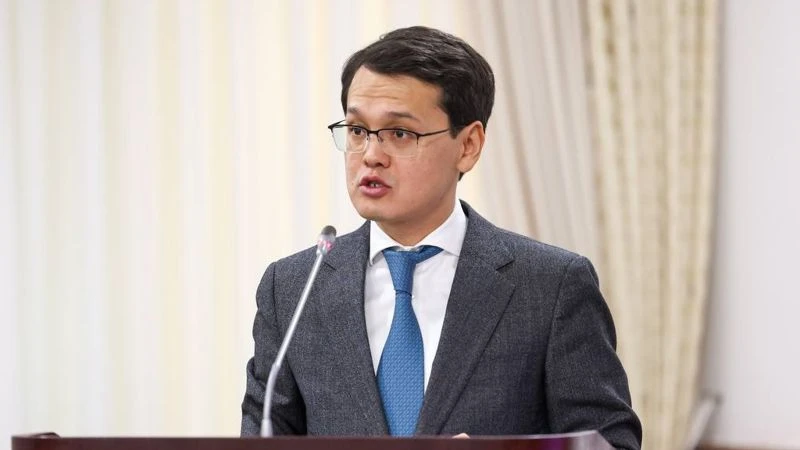 ۇكىمەتتىڭ تاعى ءبىر مۇشەسى قىزمەتىن ساقتاپ قالدى