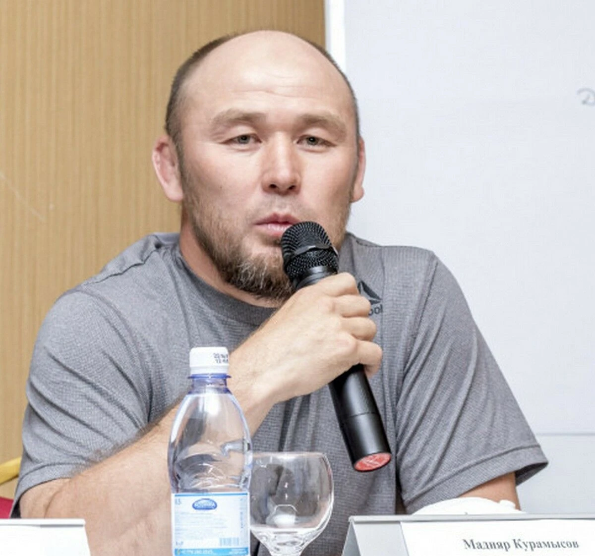 «ريزابەكتىڭ قىدىرۋدان قولى تيمەدى». باس باپكەر الەم چەمپيونى نەگە جەڭىلگەنىن ايتتى