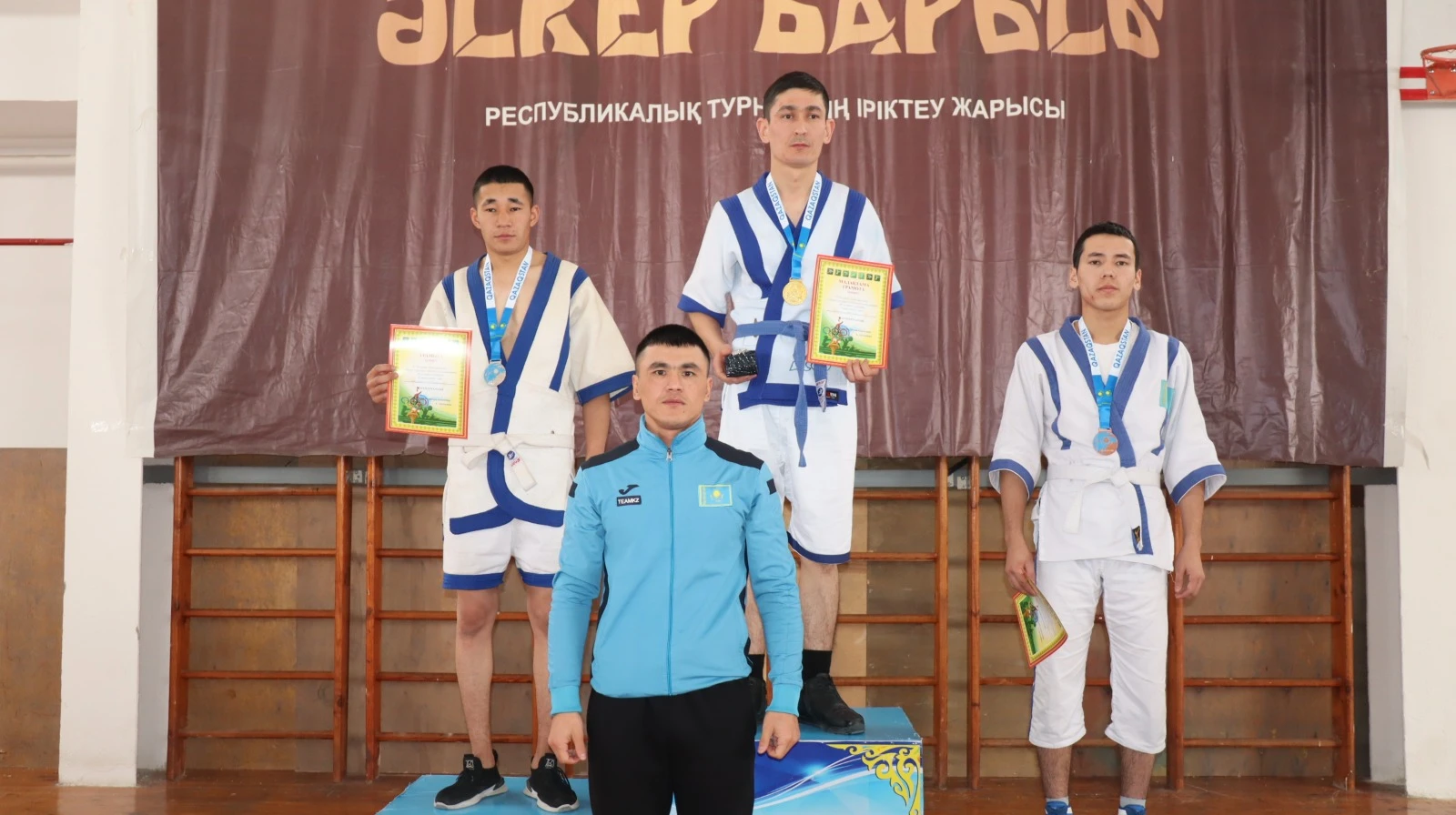 شىمكەنتتە اسكەري قىزمەتشىلەر اراسىندا جارىس ءوتتى