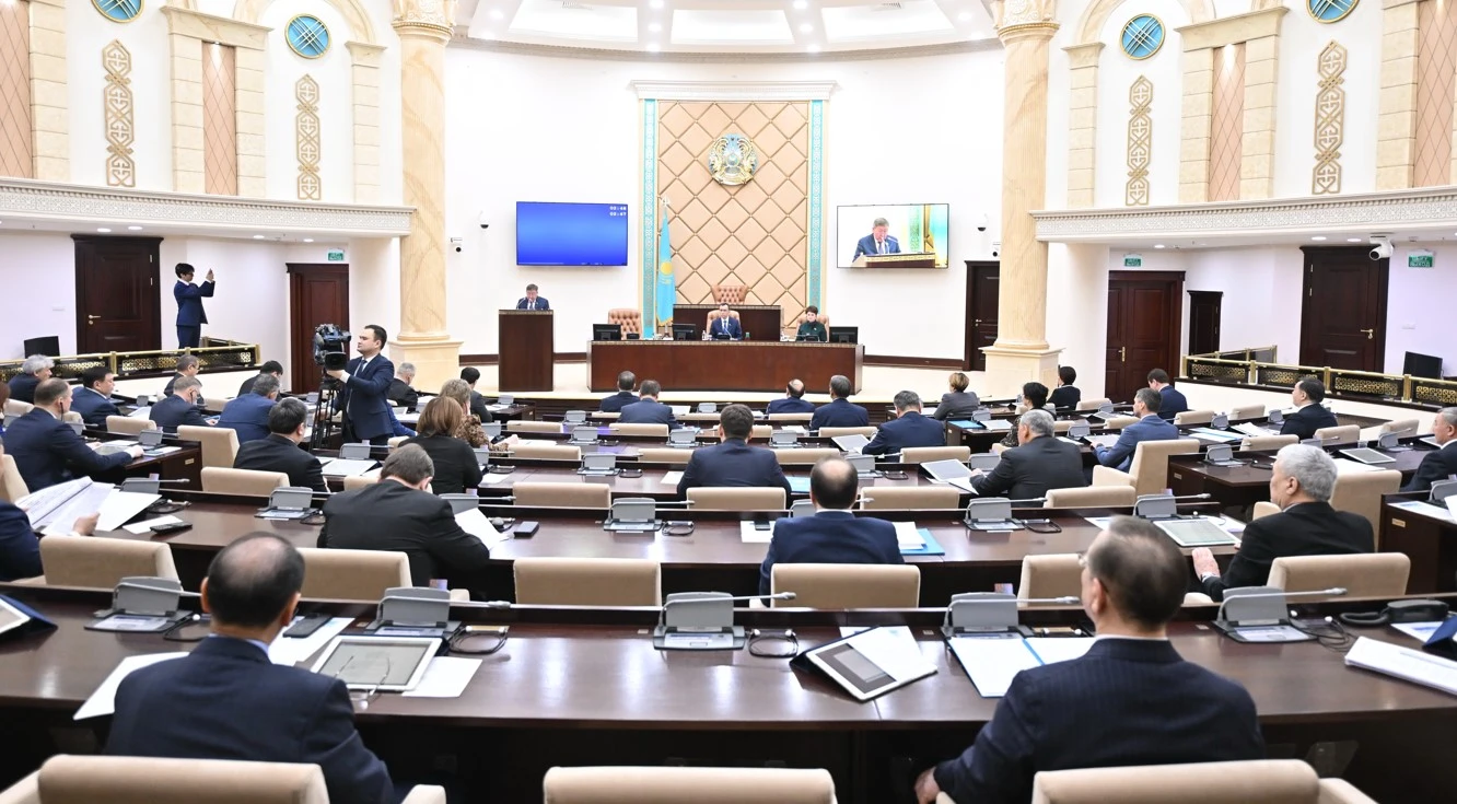 پرەزيدەنت جۇكتەگەن مىندەتتەر ايرىقشا نازاردا