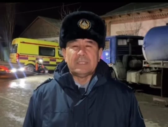 ەكى كولىك سوقتىعىسىپ, 3 ادام كوز جۇمدى