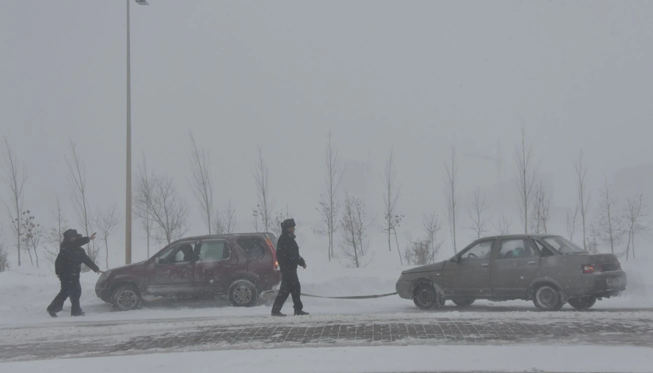 قار قۇرساۋىنان قۇتقارعان قاھارماندار