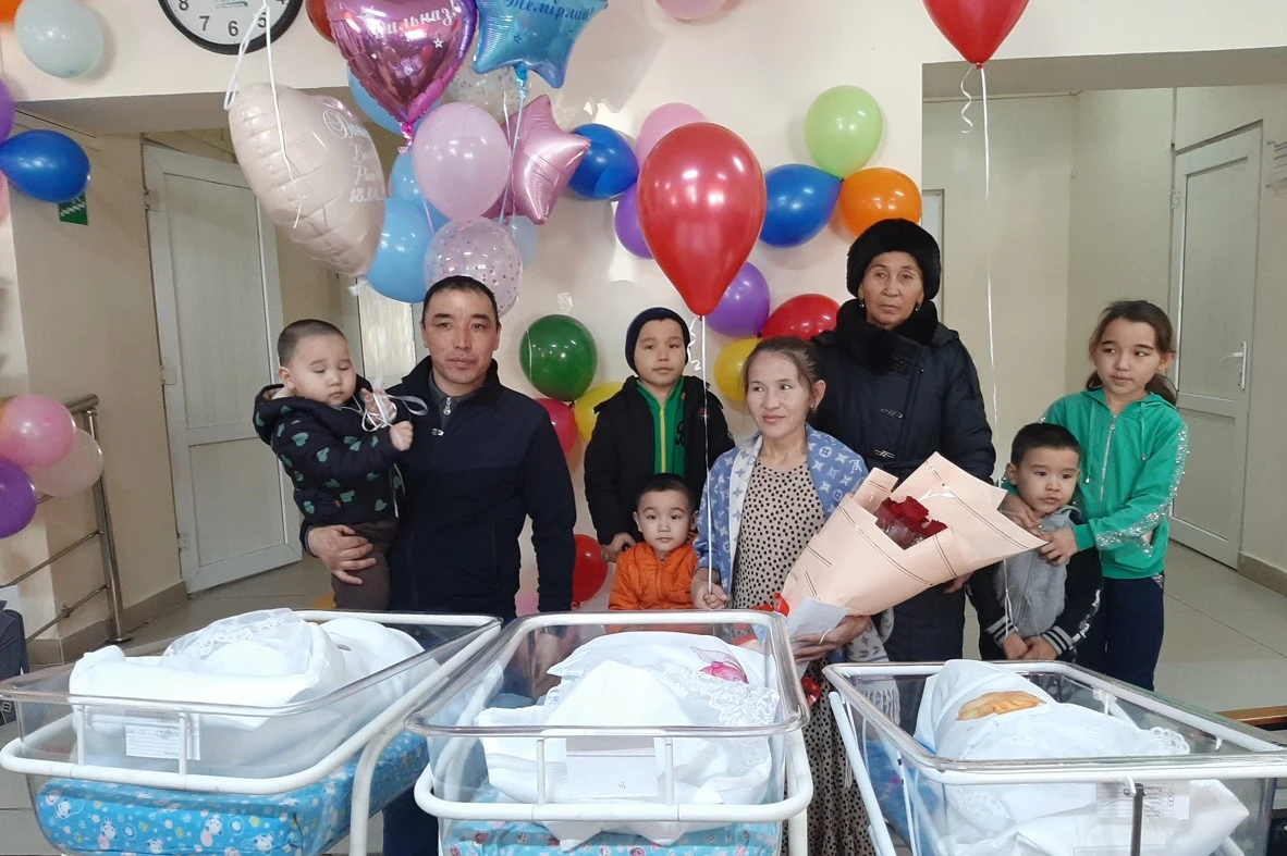 ۇشەمدەر ۇيگە شىقتى