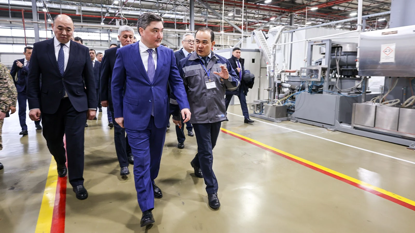 ونەركاسىپ سەكتورىنىڭ وزەكتى ماسەلەلەرىمەن تانىستى