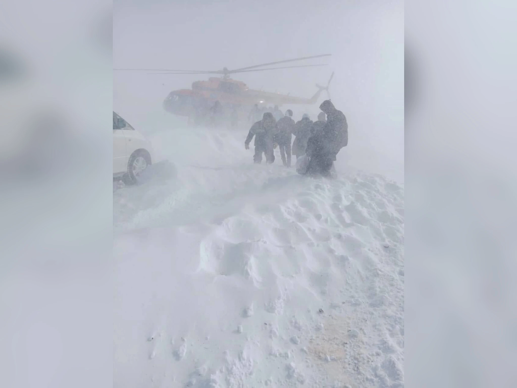 اباي وبلىسىنداعى كۇردەلى جاعداي: قالباتاۋ اۋىلىنا 29 ادام ەۆاكۋاتسيالاندى