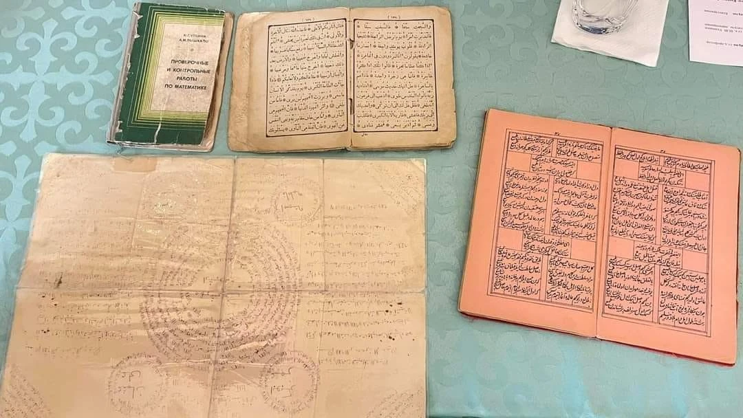 قۇندى دەرەكتەر تانىستىرىلدى