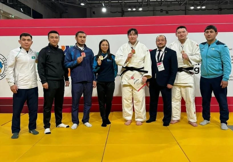 پارا دزيۋدو: بەس مەدال بۇيىردى