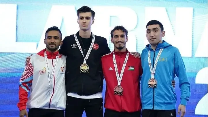 قازاقستان كاراتەشىسى حالىقارالىق تۋرنيردە قولا جۇلدەگەر اتاندى