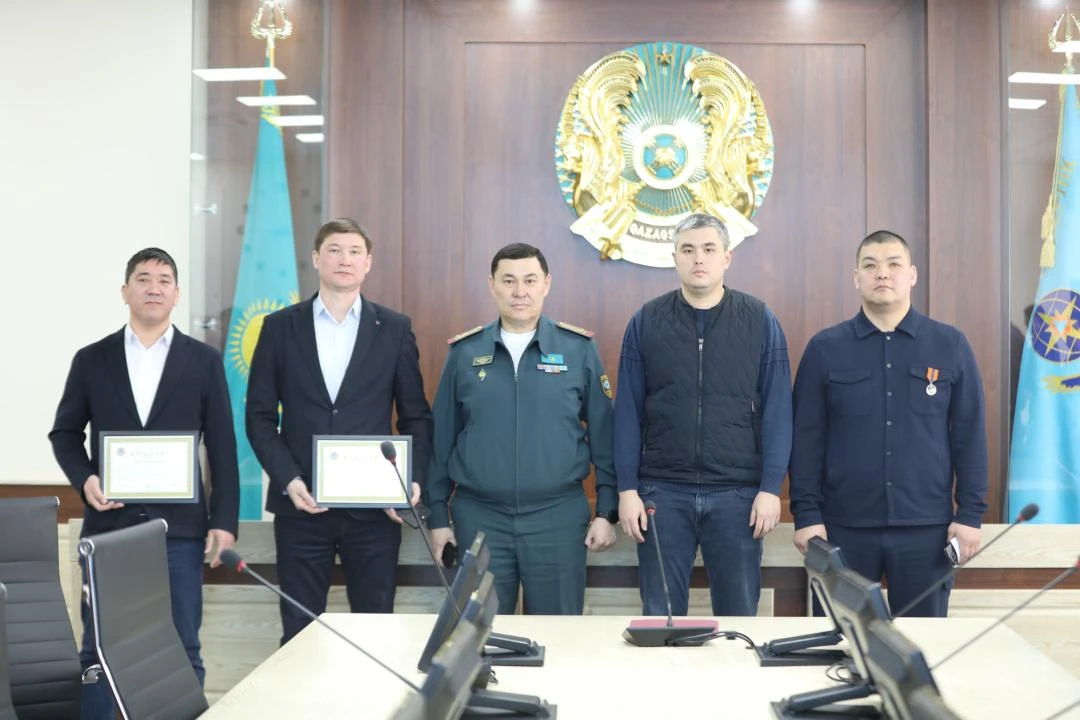 سۋعا باتقان بالانى امان الىپ قالعان قۇتقارۋشىلار ماراپاتتالدى