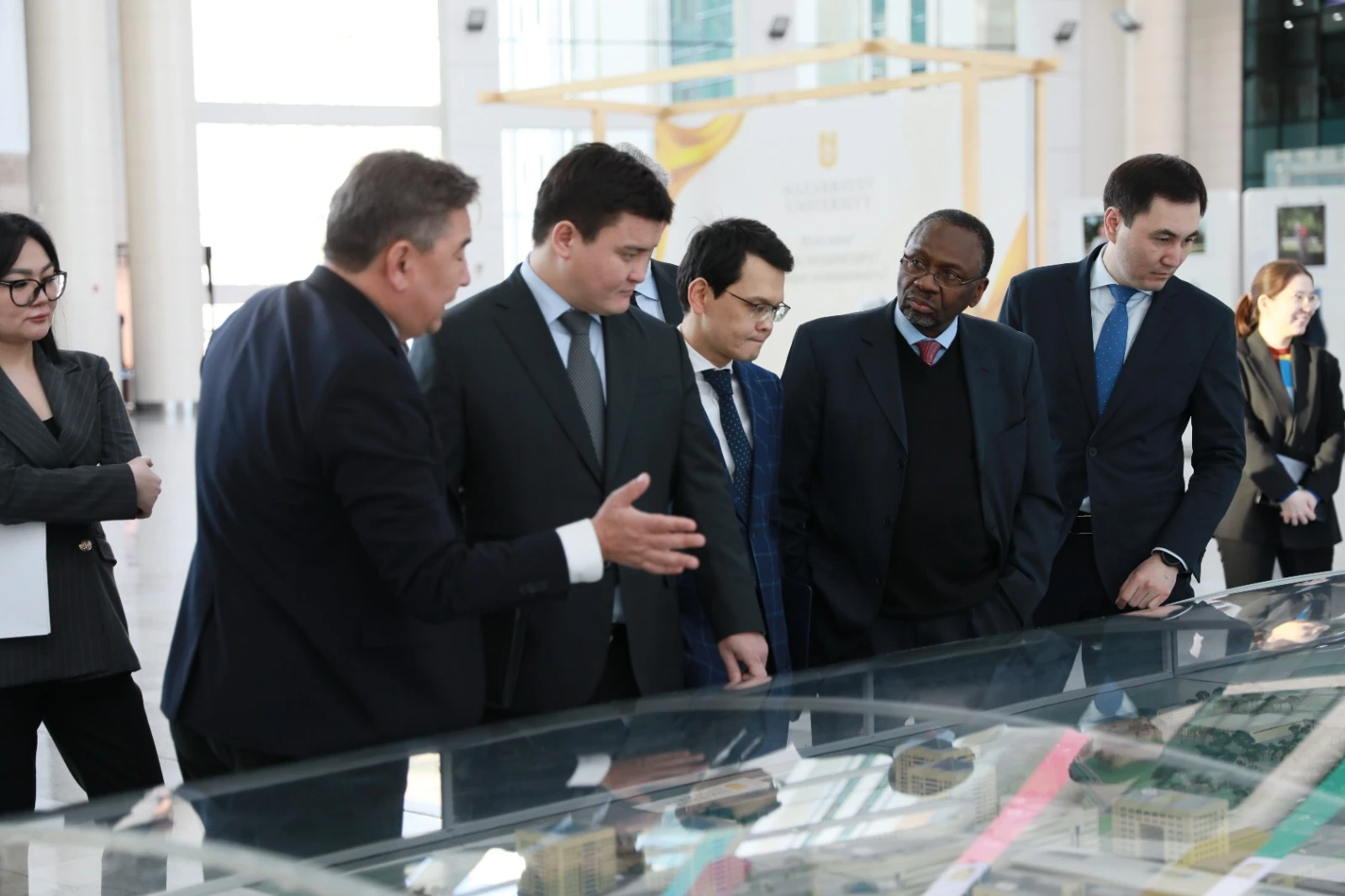 قامقورشىلىق كەڭەس وتىرىسى