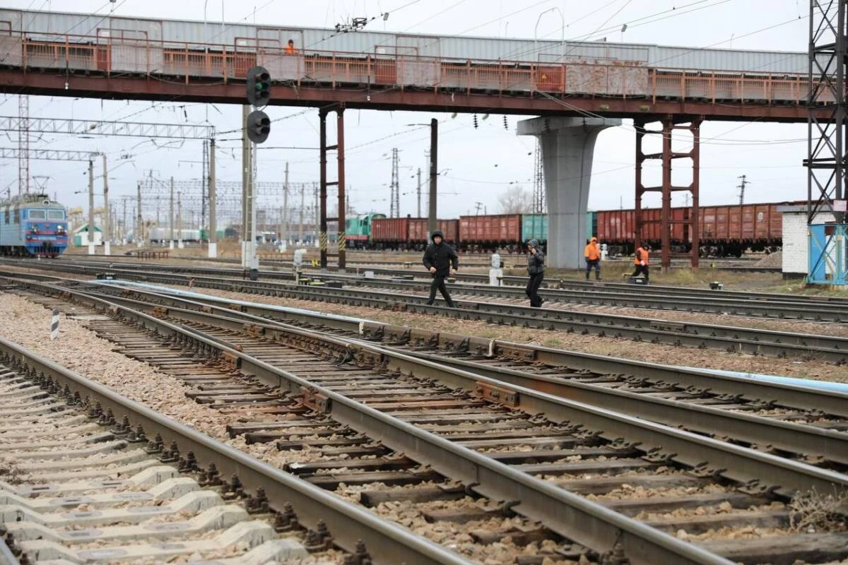 تەمىرجولدى بەلگىلەنبەگەن تۇستان كەسىپ ءوتۋدىڭ 6179 فاكتىسى انىقتالدى