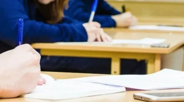 ەندى وقۋشىلار ليتسەي, گيمنازيادا وقۋ ءۇشىن ەمتيحان تاپسىرمايدى