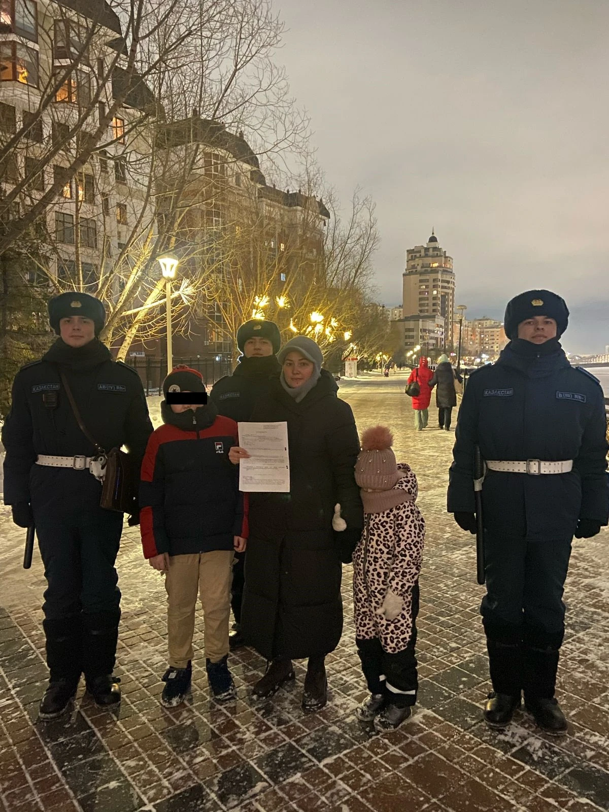 ۇلاندىقتار ەلوردا تۇرعىندارىنا كومەكتەستى