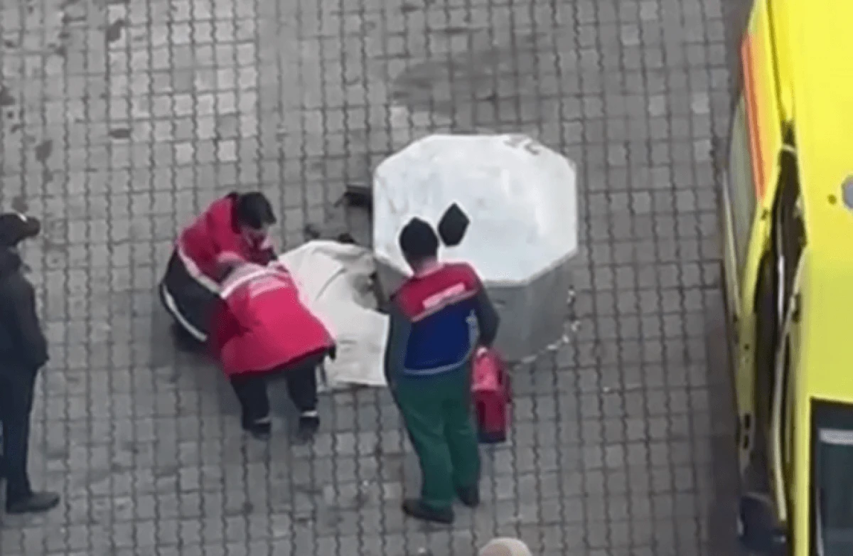 الماتىدا جۇكتى ايەل كوپ قاباتتى ۇيدەن قۇلاپ كەتتى