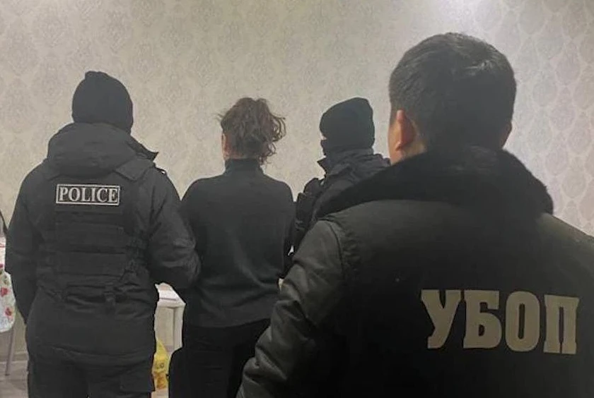 «مال-م ۇلىكتى بولىسكىسى كەلمەگەن». كۇيەۋىن ولتىرۋگە تاپسىرىس بەرگەن ايەل ۇستالدى (ۆيدەو)