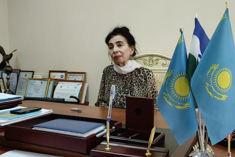 «ەل مەن جەردى ءسۇيۋدى قازاقتان ۇيرەنۋ كەرەك»