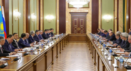 ولجاس بەكتەنوۆ پەن ميحايل ميشۋستين ەكونوميكالىق ىنتىماقتاستىق ماسەلەلەرىن تالقىلادى