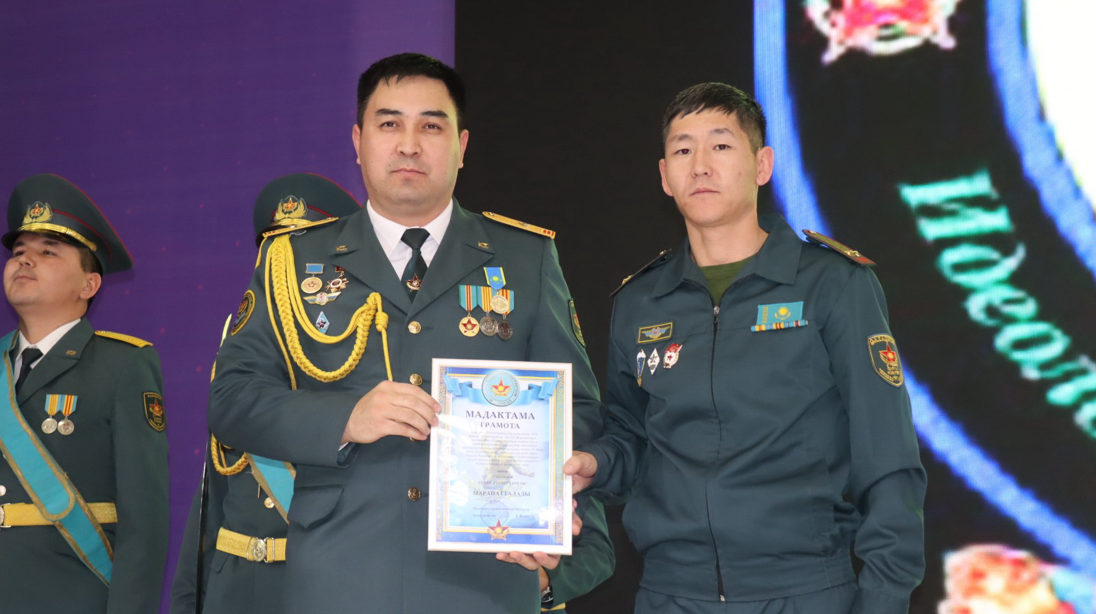 تاربيەشى وفيتسەرلەر ماراپاتتالدى